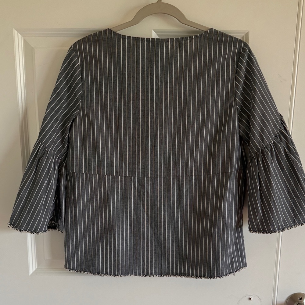 NWT Anthropologie Dolan Left Coast grey striped bell sleeve top Small - Picture 8 of 9